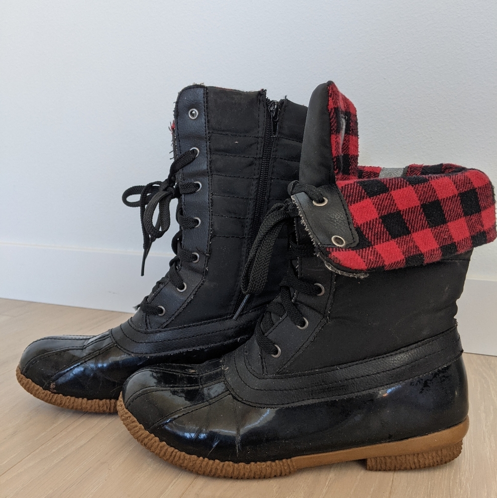 Black and buffalo plaid duck boots